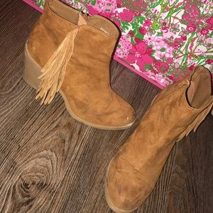 Tan size 8 booties